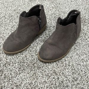Girls ankle boots